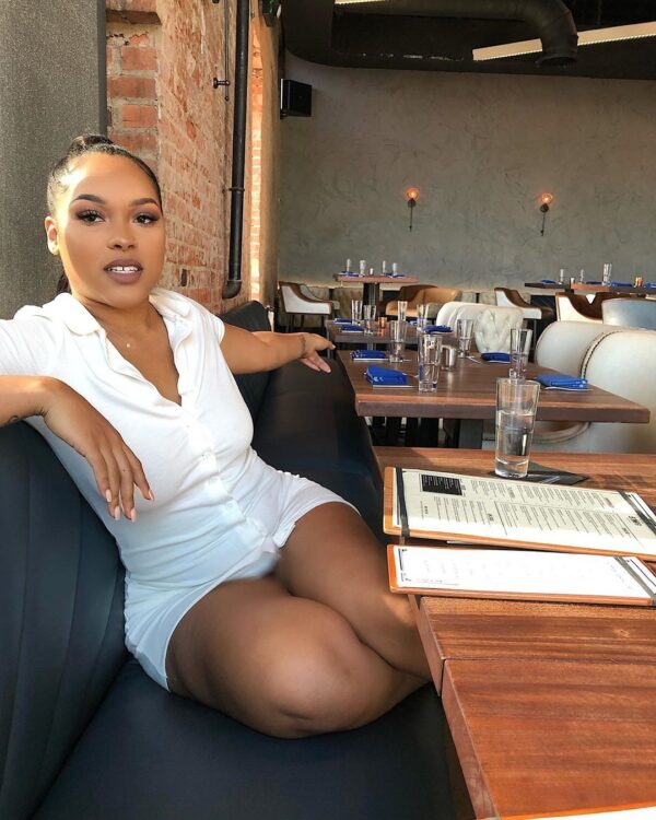 Sexy Clara - Image 2