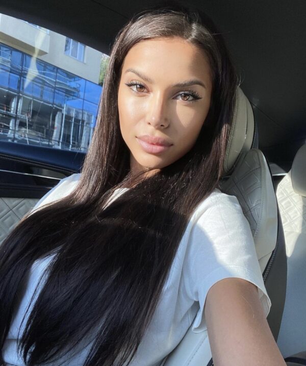 SARA REAL PHOTOS - Image 5