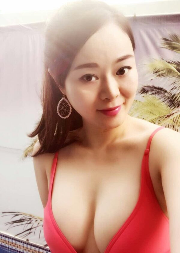 Sexy Model Marry - Image 3