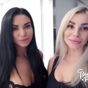 HOT LESBI DUO
