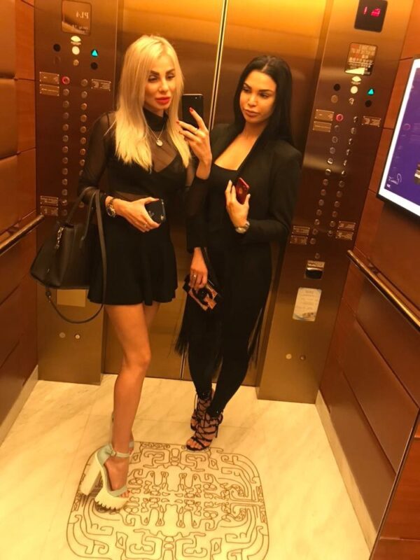 HOT LESBI DUO - Image 2