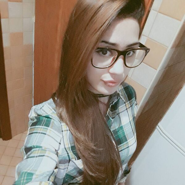 Mature Beauty Girls In Qatar