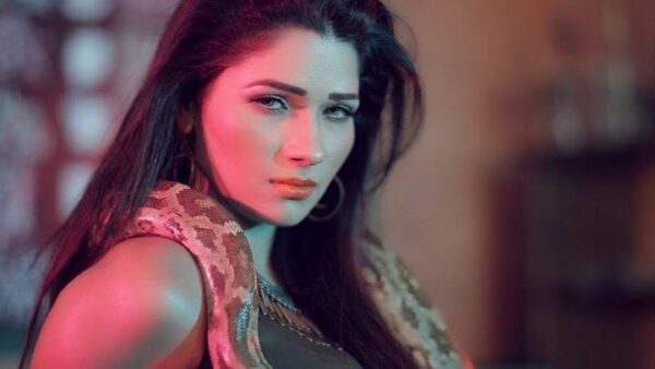 Zoya - Image 5