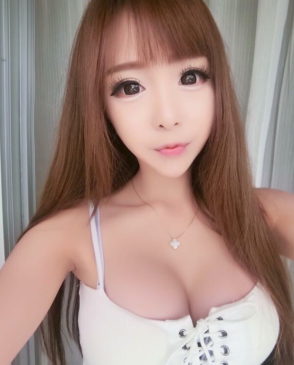 Bella - Image 2