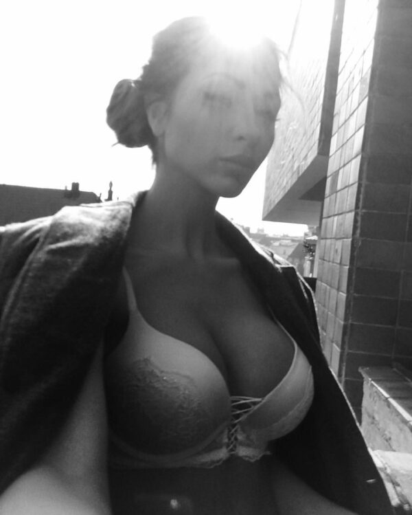 YARINA - Image 5