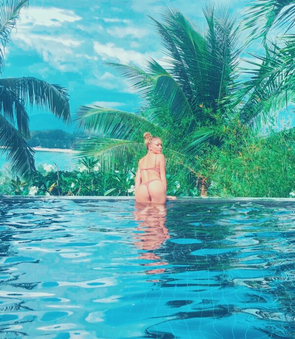 Julia - Image 4