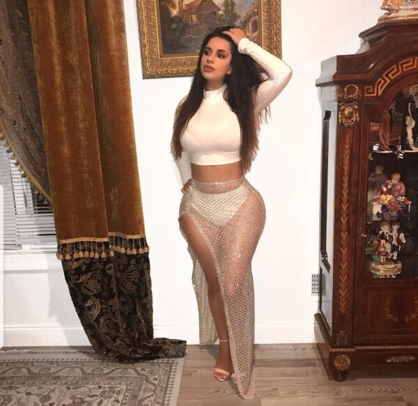 Lara Benson - Image 2