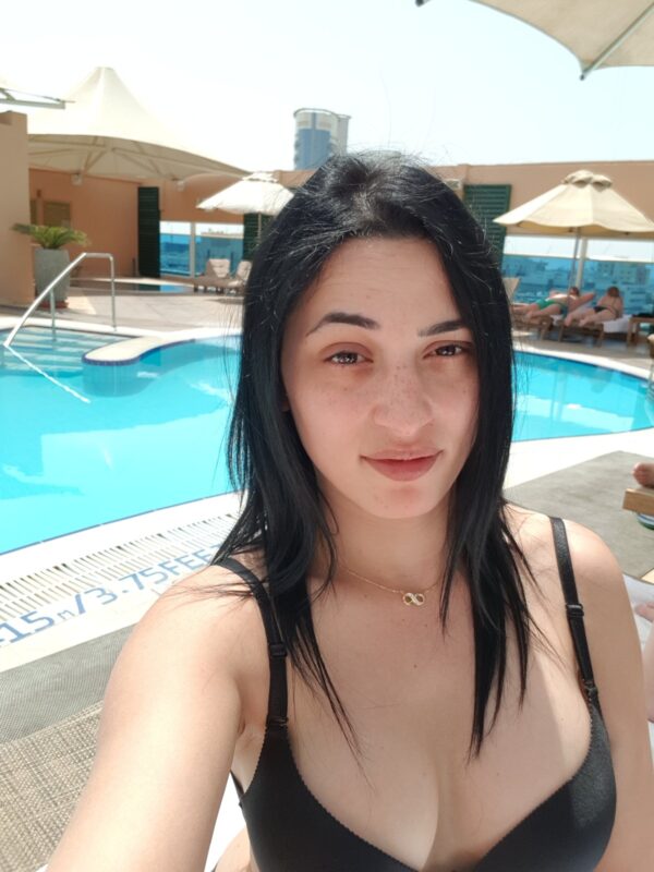 Julia - Image 5