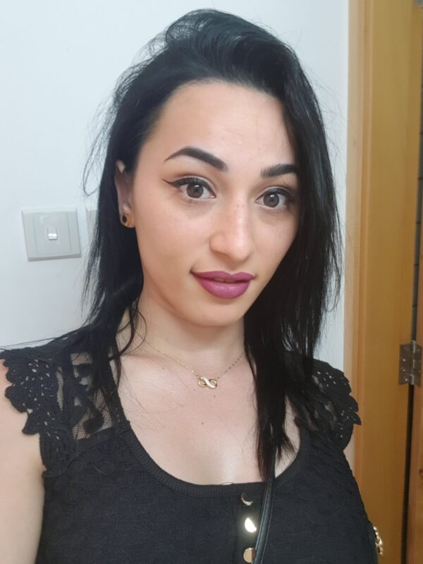 Julia - Image 2