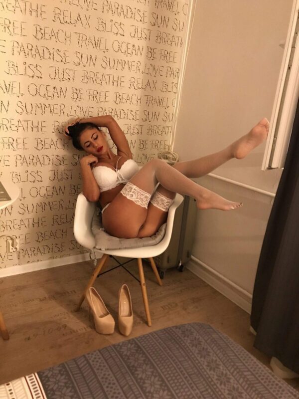Ilona Available Only 6 Days - Image 3