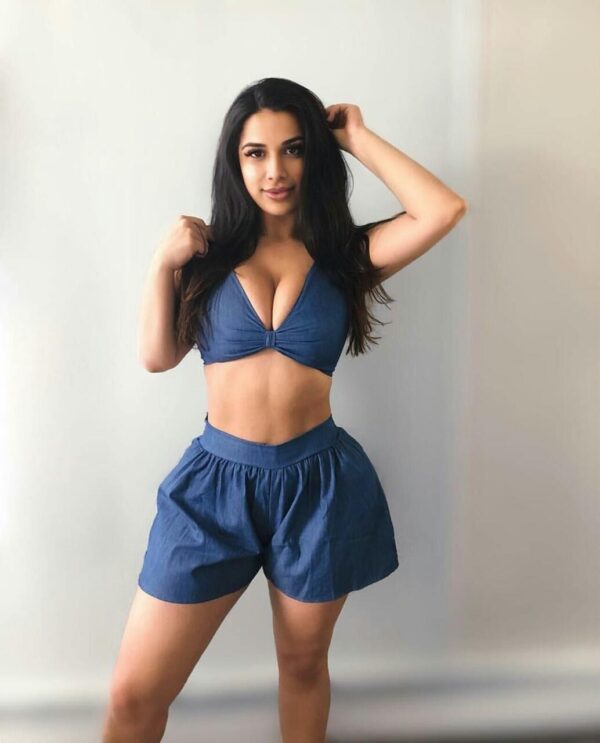 Lara Benson - Image 5