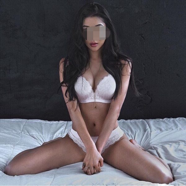 Olivia - Image 3