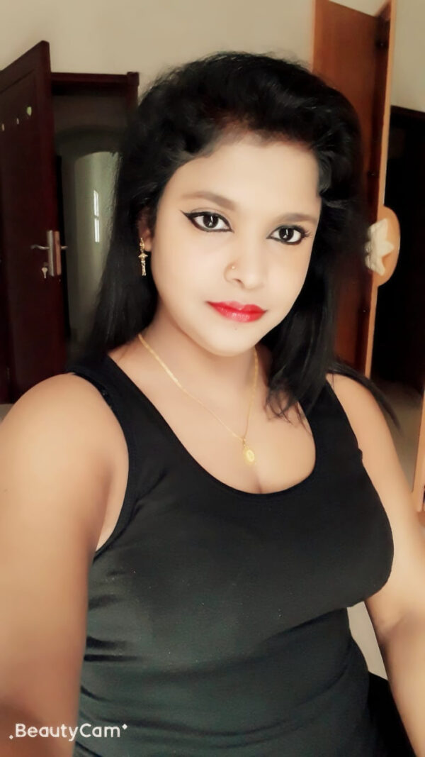 young indian escort - Image 3