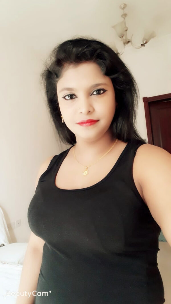young indian escort - Image 4
