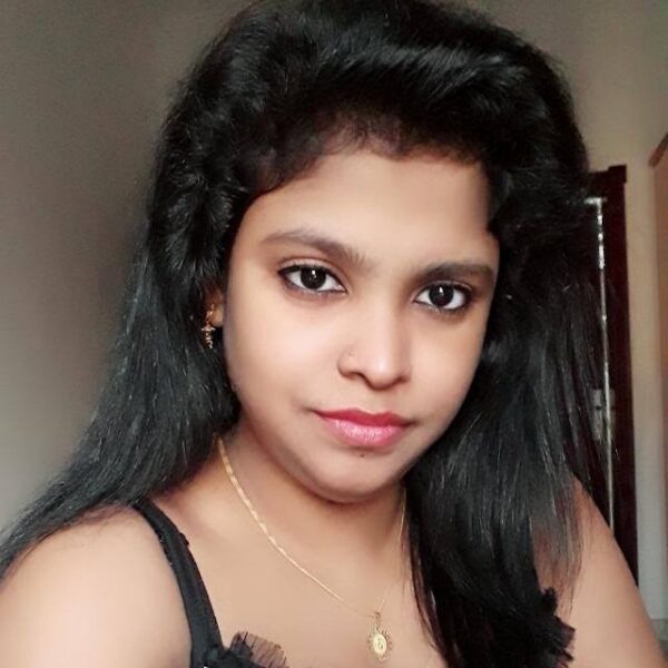 young indian escort - Image 2