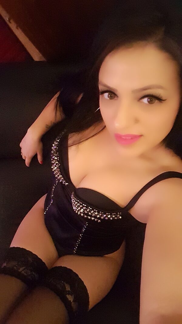 Sara - Image 2
