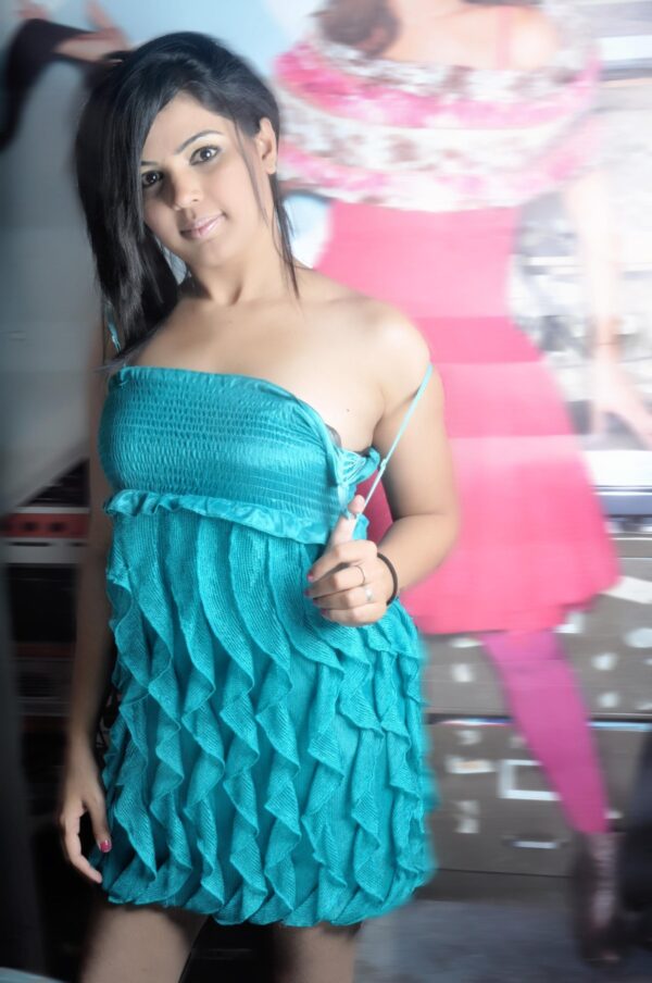 Alisha Indian Escort
