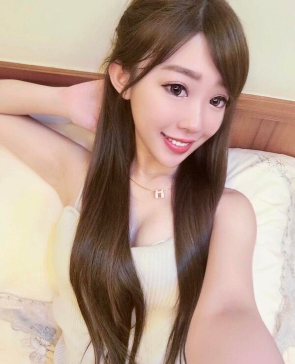 Vivian - Image 2