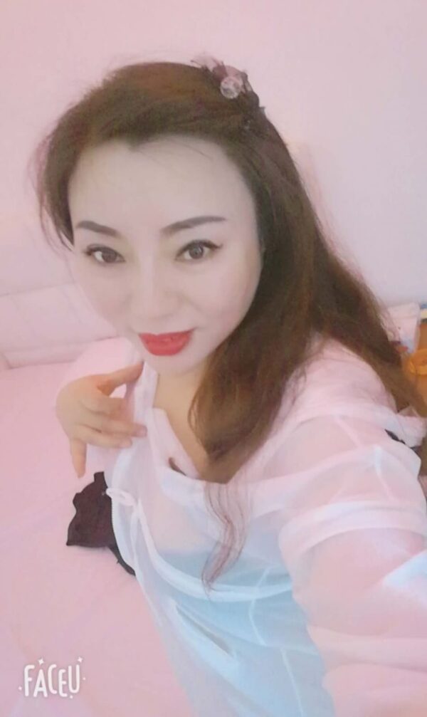 THE REAL HORNY GIRL YAYA - Image 3