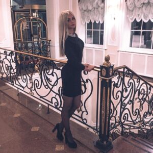 Elle K