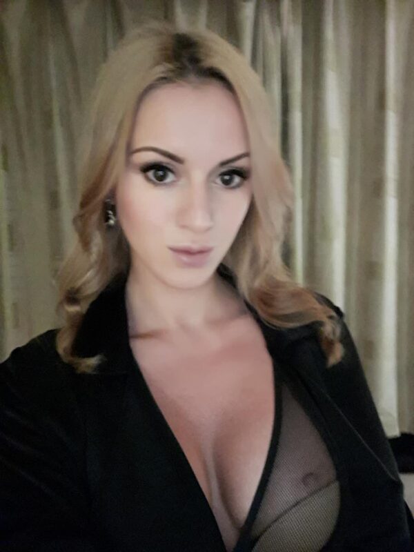 Julya - Image 3