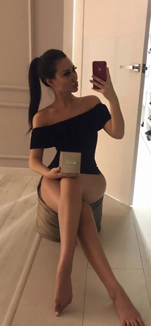 Laura - Image 4