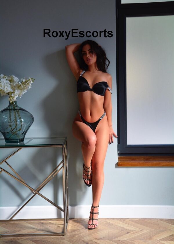 Emilia - ROXYESCORTS AGENCY - Image 4