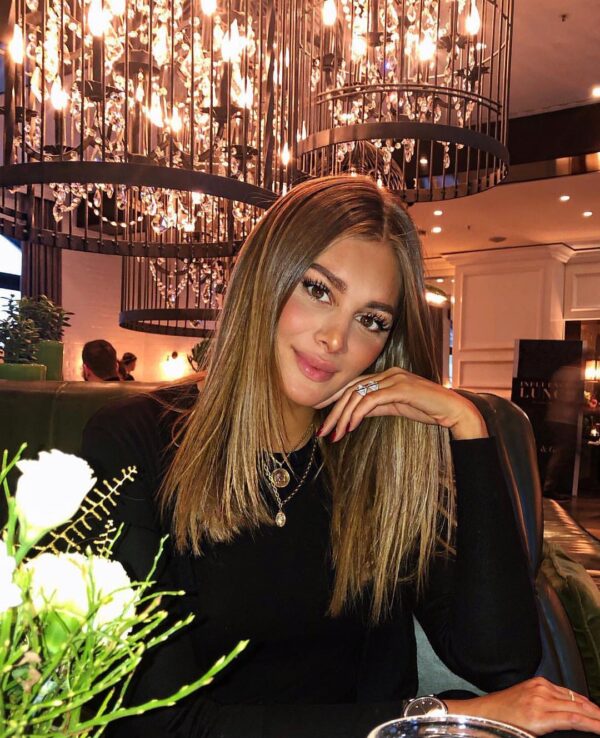 Farrah - Image 2