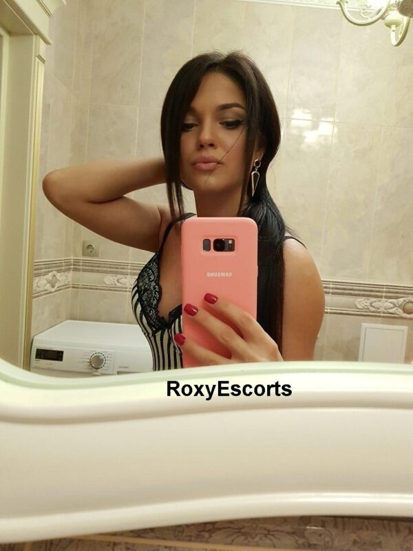 Dora - ROXYESCORTS AGENCY - Image 3