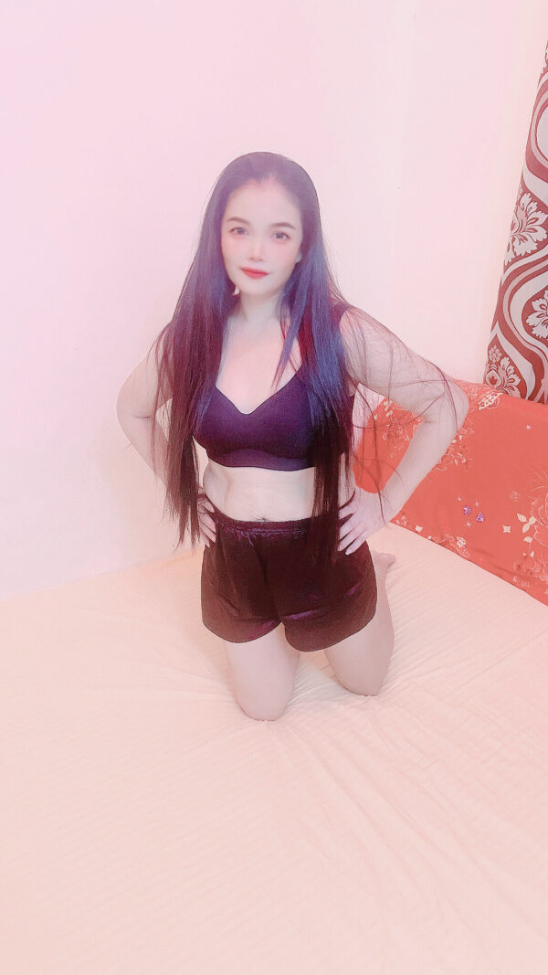 Hot Lady 95178555 - Image 4