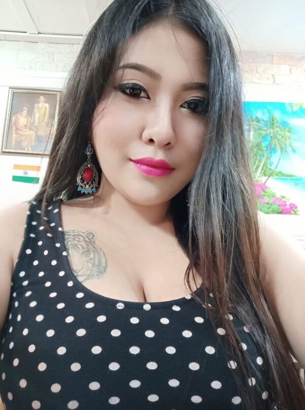 New Sexy Lady - Image 3