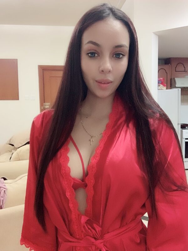 Sexy Maira - Image 5
