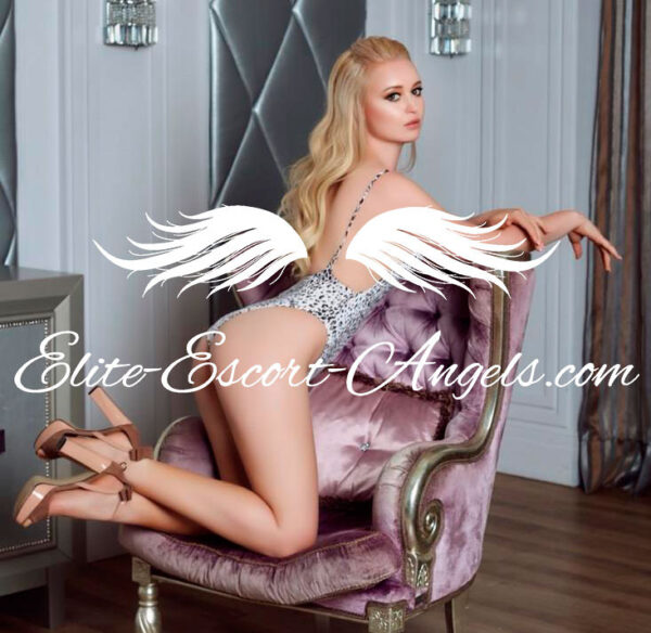KATE ANAL - Image 4