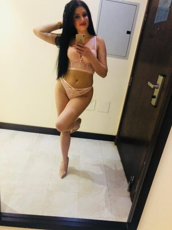 Vanessa - Image 4