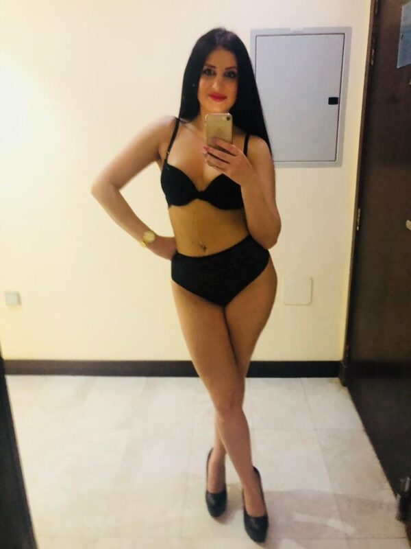 Vanessa - Image 2