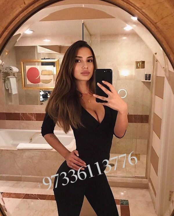 Hot Sexy Lady Lisa - Image 2