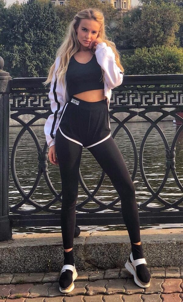 BARBARA HOT - Image 2
