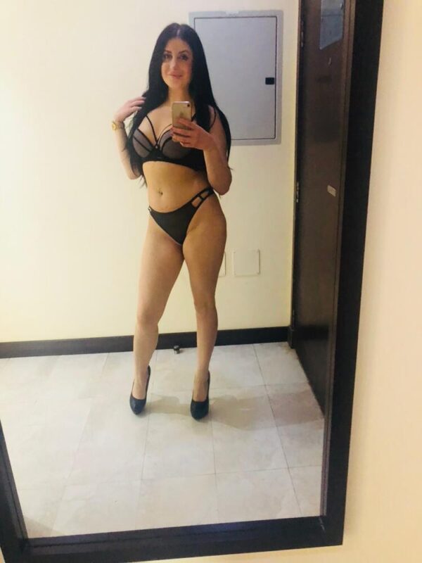Vanesa - Image 5