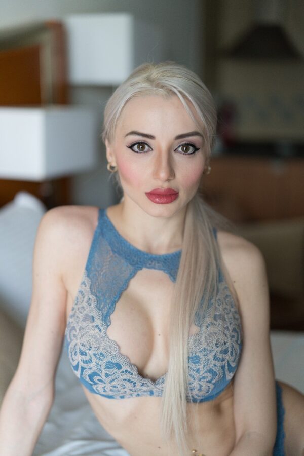 Catalya American Photo Model - Image 4