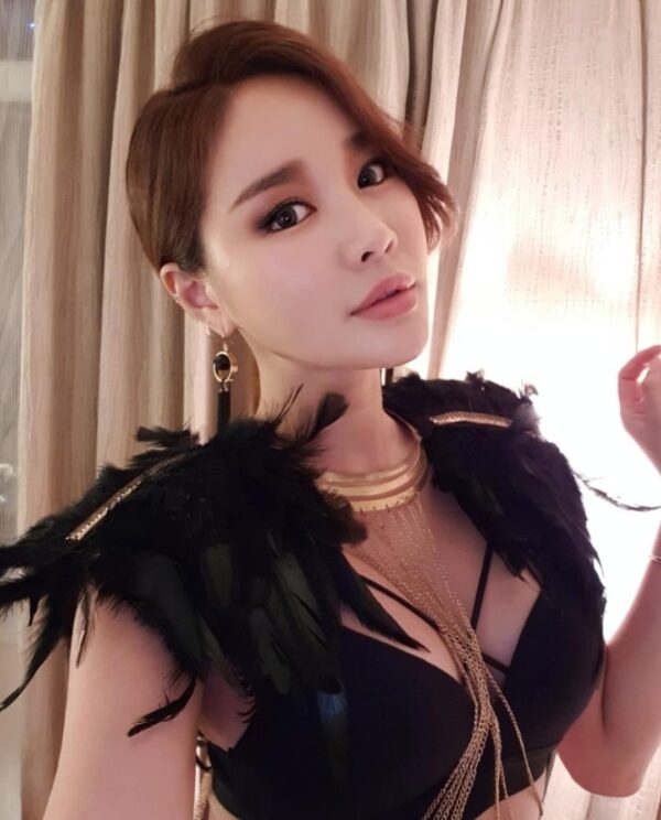 KI YEON - Image 2