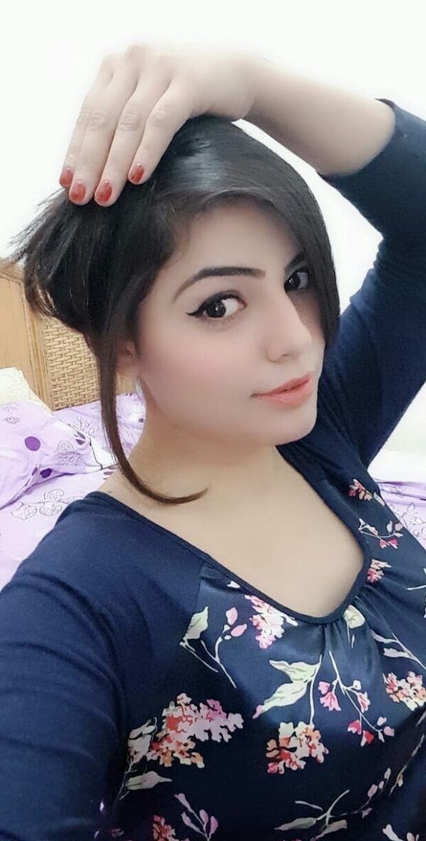 Pinky Indian Girl - Image 3