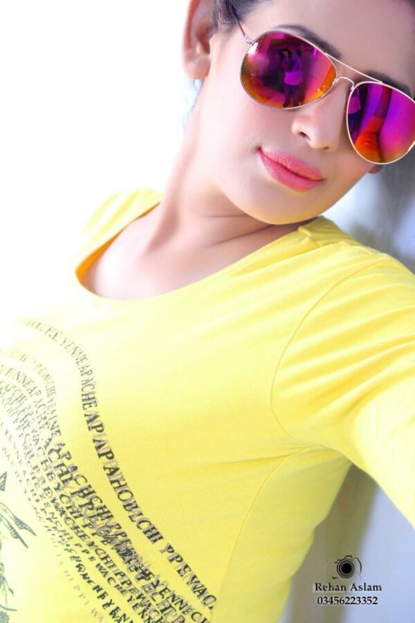 Kangana Indian Model - Image 2