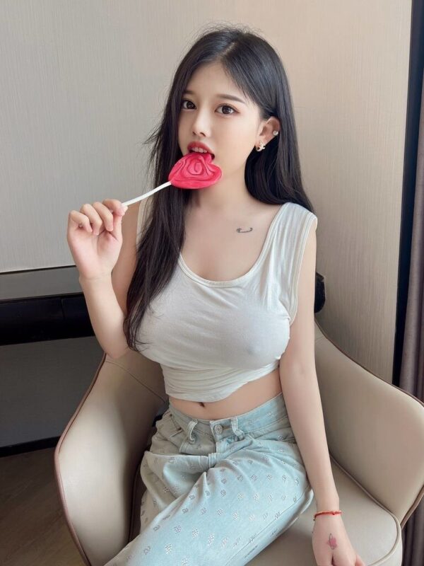 SEOL HEE - Image 3