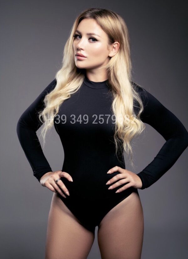 Downtown Real Curvy - Image 2