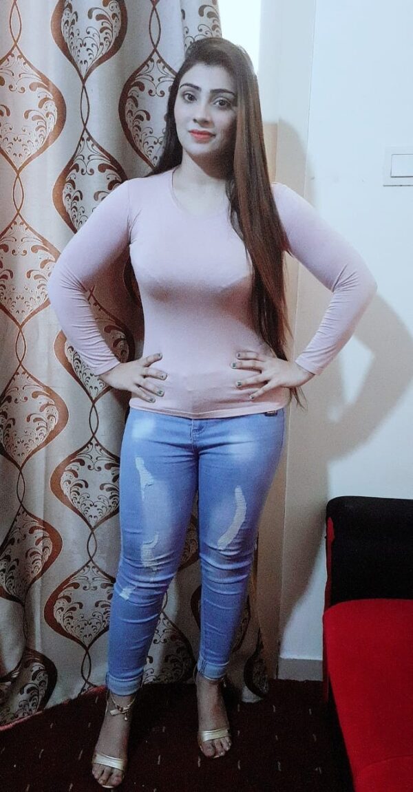Rani Busty Girl - Image 3