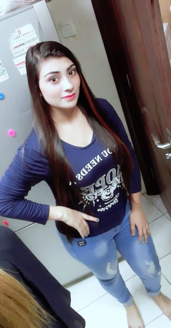 Rani Busty Girl - Image 4