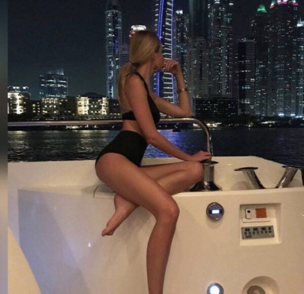 Alina ANAL - Image 2
