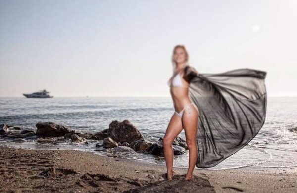 British_Jessica_Brooke - Image 2