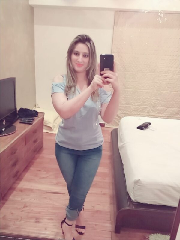 Mona Shah - Image 4
