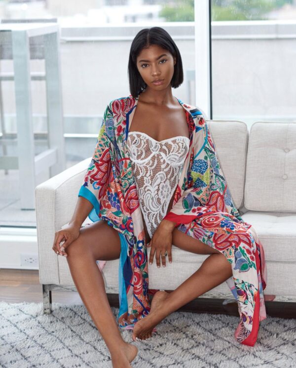 Talia Ebony - Image 4